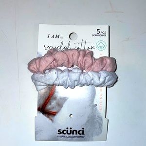 Scunci scrunchies